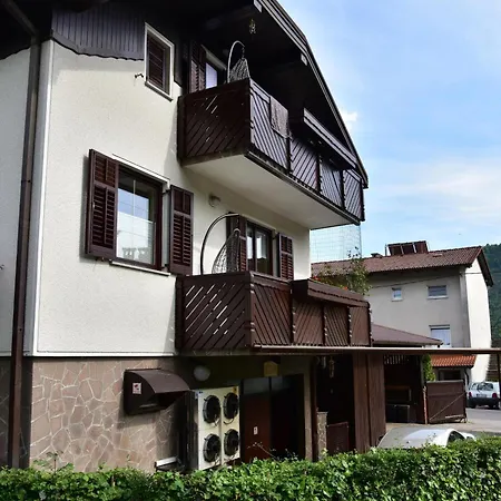 Jang Apartment