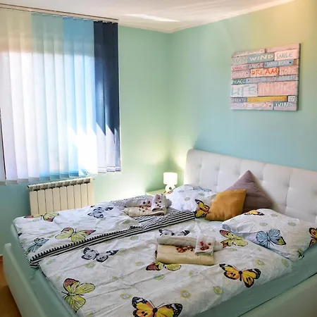 Jang Apartment *